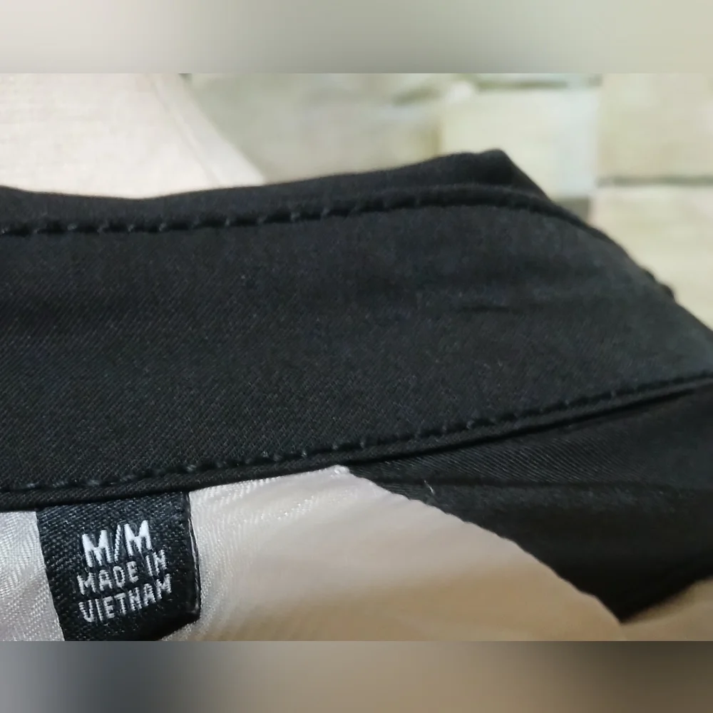 Like New L8 Medium Womens Classic Black Trench Coat - Picture 5 of 7